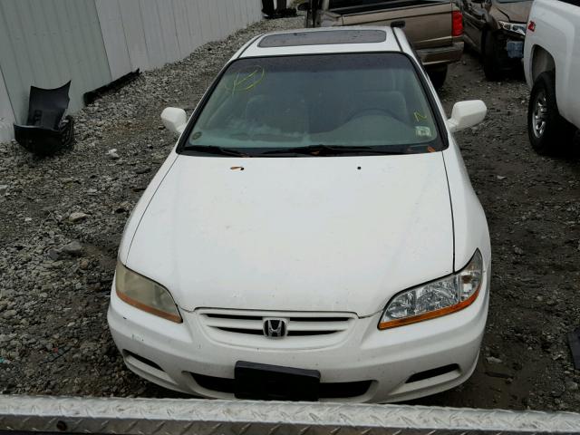 1HGCG32232A036238 - 2002 HONDA ACCORD SE WHITE photo 9