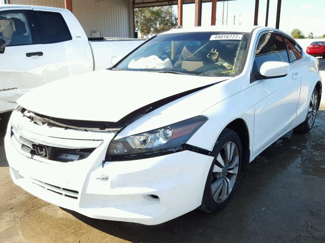 1HGCS1B32CA005608 - 2012 HONDA ACCORD LX WHITE photo 2