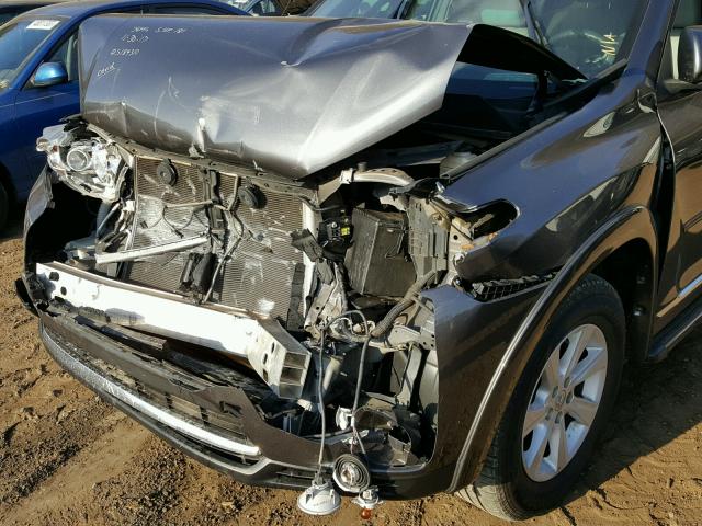 5TDBK3EH3DS184310 - 2013 TOYOTA HIGHLANDER GRAY photo 9