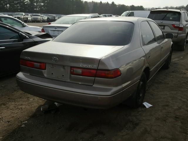 4T1BG22K5XU461725 - 1999 TOYOTA CAMRY CE GOLD photo 4