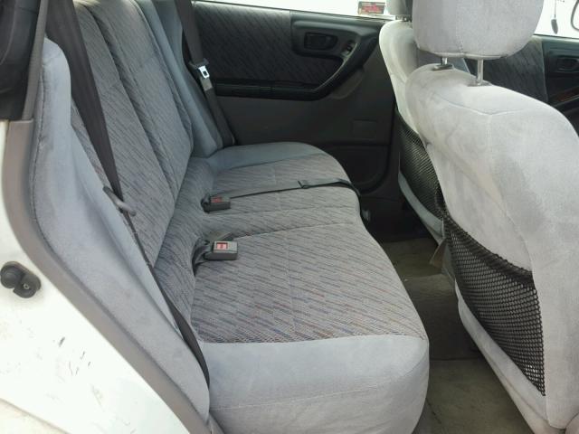 JF1SF6558WH766962 - 1998 SUBARU FORESTER S 白色 照片 6
