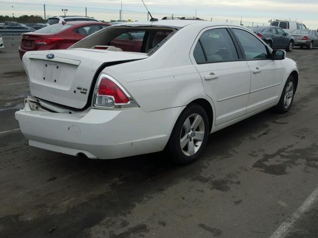 3FAHP01198R101402 - 2008 FORD FUSION SE WHITE photo 4