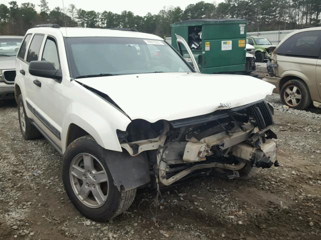 1J4GS48K35C634067 - 2005 JEEP GRAND CHER WHITE photo 1