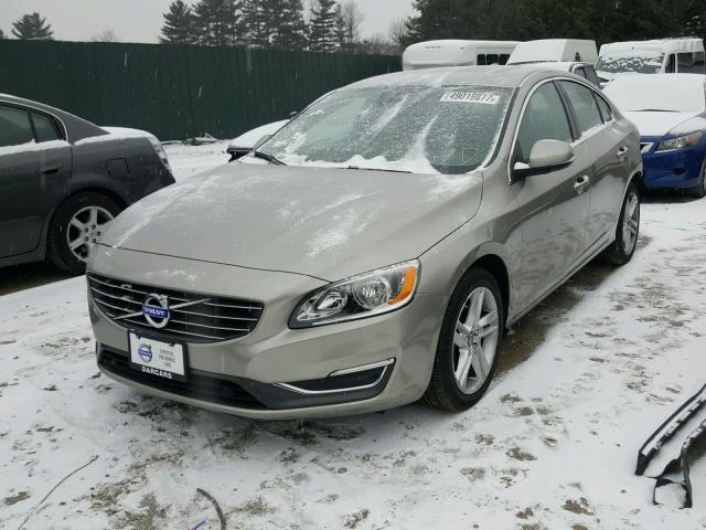 YV126MFCXF2316724 - 2015 VOLVO S60 PREMIE BEIGE photo 2