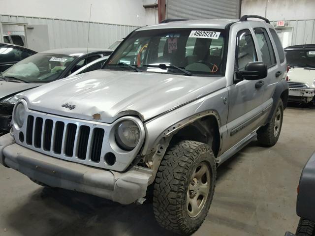 1J4GL48K26W243019 - 2006 JEEP LIBERTY SP SILVER photo 2