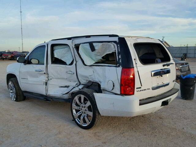 1GKS1HE04BR238174 - 2011 GMC YUKON XL C WHITE photo 3