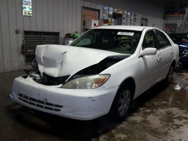 4T1BE32K04U266879 - 2004 TOYOTA CAMRY LE WHITE photo 2