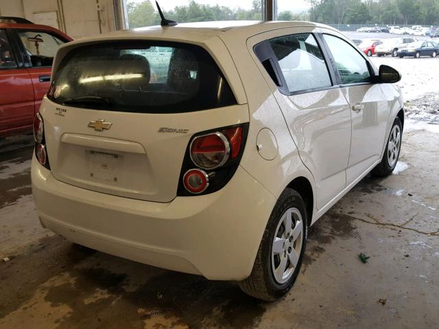 1G1JA6SH1E4134130 - 2014 CHEVROLET SONIC LS WHITE photo 4