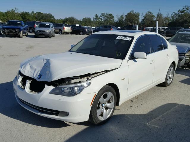 WBANU53508C117017 - 2008 BMW 528 I WHITE photo 2