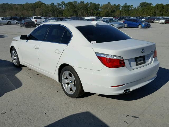 WBANU53508C117017 - 2008 BMW 528 I WHITE photo 3