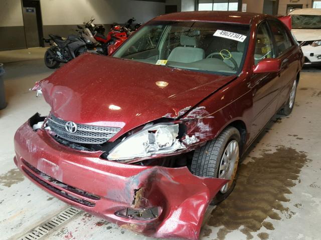 4T1BE32K73U138993 - 2003 TOYOTA CAMRY LE RED photo 2