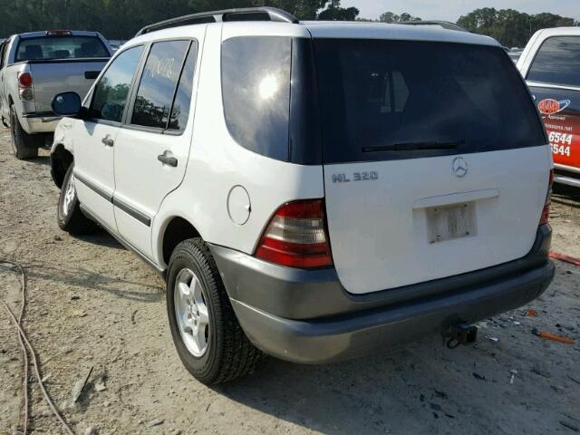 4JGAB54E2XA110775 - 1999 MERCEDES-BENZ ML 320 WHITE photo 3