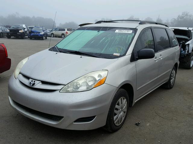 5TDZA23CX6S430162 - 2006 TOYOTA SIENNA CE SILVER photo 2