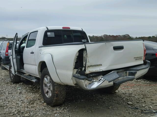 3TMJU62N68M055730 - 2008 TOYOTA TACOMA DOU WHITE photo 3