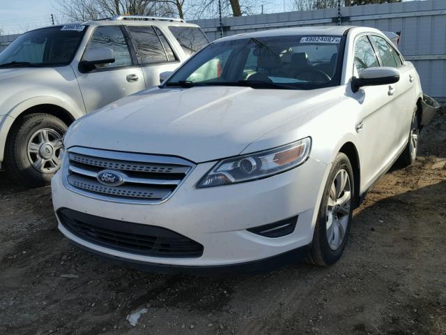 1FAHP2EW5BG173889 - 2011 FORD TAURUS SEL WHITE photo 2