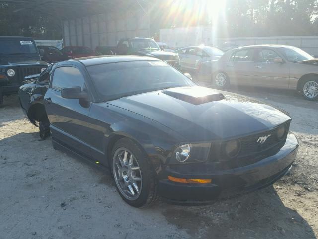 1ZVHT82H055146952 - 2005 FORD MUSTANG GT BLACK photo 1