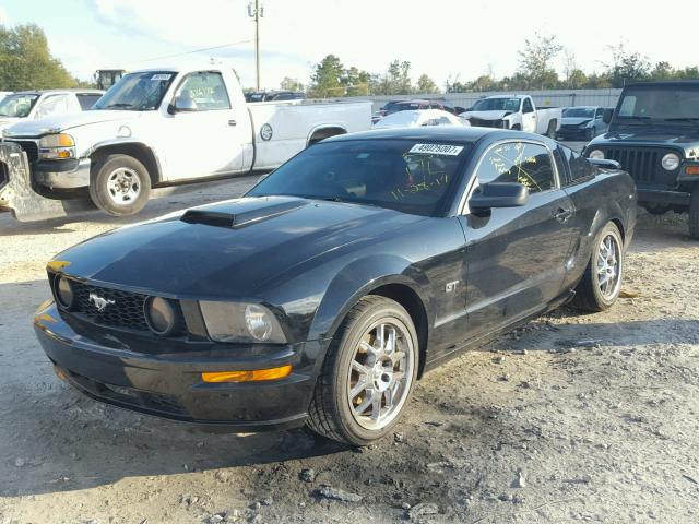 1ZVHT82H055146952 - 2005 FORD MUSTANG GT BLACK photo 2