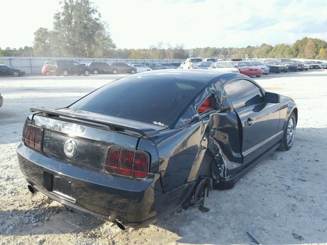 1ZVHT82H055146952 - 2005 FORD MUSTANG GT BLACK photo 4