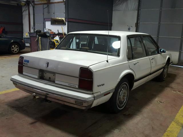 1G3HY54C7KW361464 - 1989 OLDSMOBILE DELTA 88 R WHITE photo 4