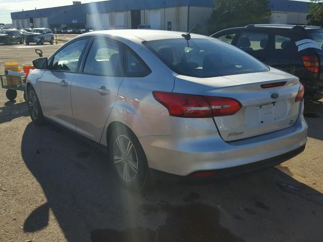 1FADP3FE7GL252151 - 2016 FORD FOCUS SE SILVER photo 3