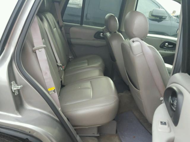 1GNDT13S562123728 - 2006 CHEVROLET TRAILBLAZE BEIGE photo 6