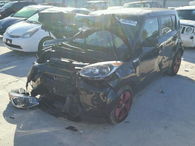 KNDJN2A28F7165361 - 2015 KIA SOUL BLACK photo 2