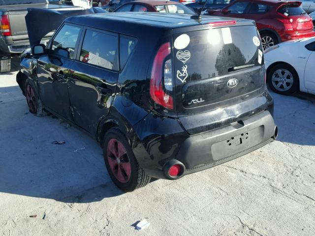 KNDJN2A28F7165361 - 2015 KIA SOUL BLACK photo 3