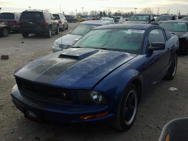 1ZVFT80N165180724 - 2006 FORD MUSTANG BLUE photo 2