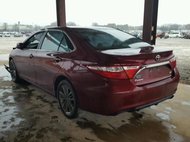 4T1BF1FK7GU572686 - 2016 TOYOTA CAMRY LE RED photo 3