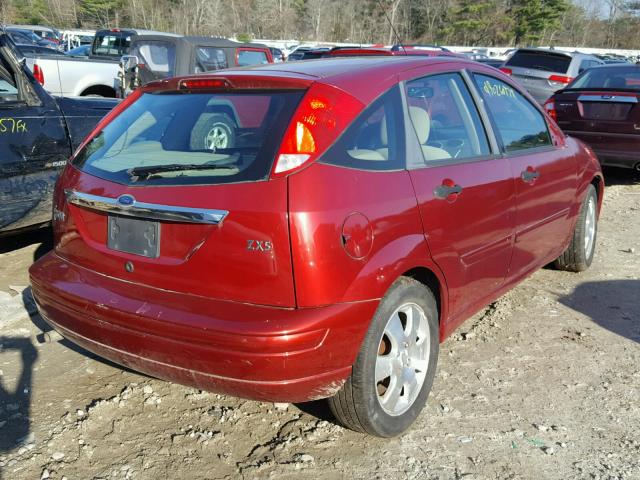 3FAFP373X2R178076 - 2002 FORD FOCUS ZX5 RED photo 4