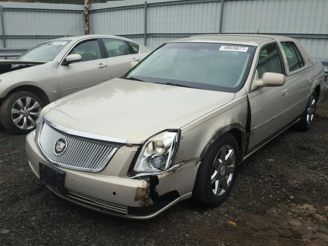 1G6KD57Y97U188450 - 2007 CADILLAC DTS BEIGE photo 2