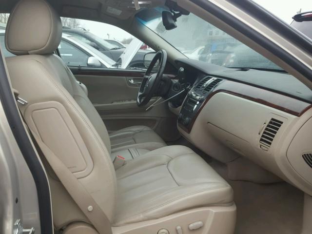 1G6KD57Y97U188450 - 2007 CADILLAC DTS BEIGE photo 5