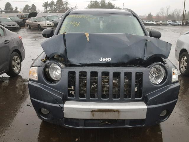 1J8FF57W17D169567 - 2007 JEEP COMPASS LI GRAY photo 9