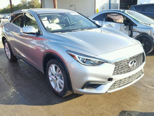 SJKCH5CPXJA046861 - 2018 INFINITI QX30 BASE GRAY photo 1