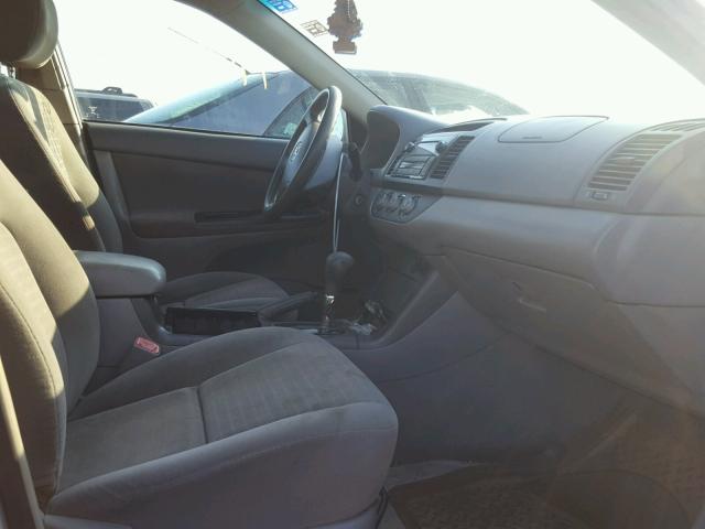 4T1BE32K75U576058 - 2005 TOYOTA CAMRY LE 灰色 照片 5
