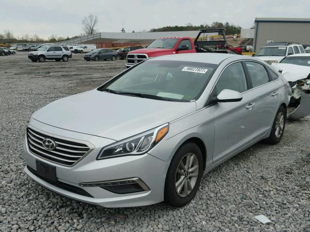 5NPE24AF9FH107831 - 2015 HYUNDAI SONATA SE SILVER photo 2