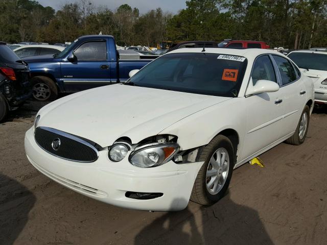 2G4WD532551220279 - 2005 BUICK LACROSSE C WHITE photo 2