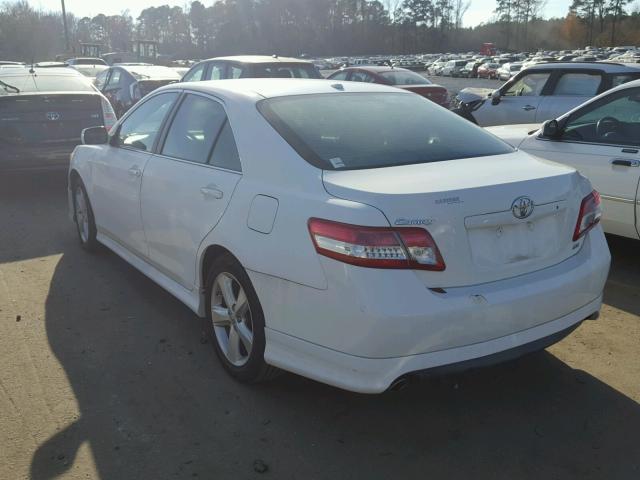 4T1BF3EKXBU645572 - 2011 TOYOTA CAMRY BASE WHITE photo 3