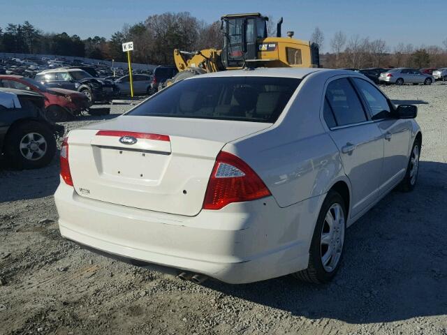 3FAHP0HA3BR269193 - 2011 FORD FUSION SE WHITE photo 4