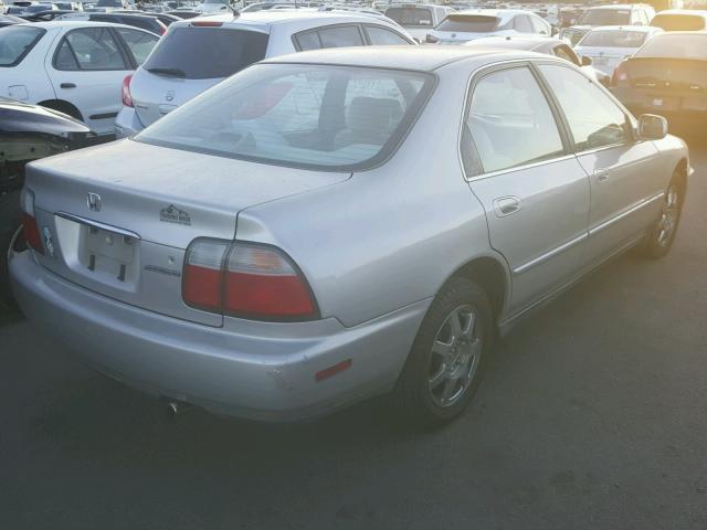 1HGCD569XTA205734 - 1996 HONDA ACCORD VAL SILVER photo 4