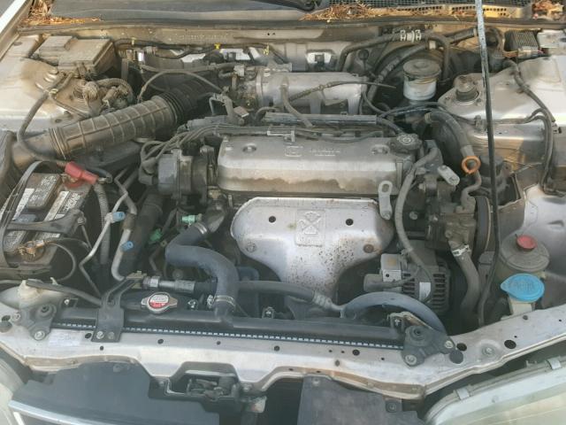 1HGCD569XTA205734 - 1996 HONDA ACCORD VAL SILVER photo 7