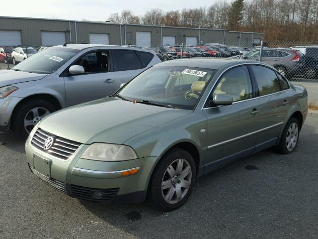 WVWRH63B53P242231 - 2003 VOLKSWAGEN PASSAT GLX GREEN photo 2