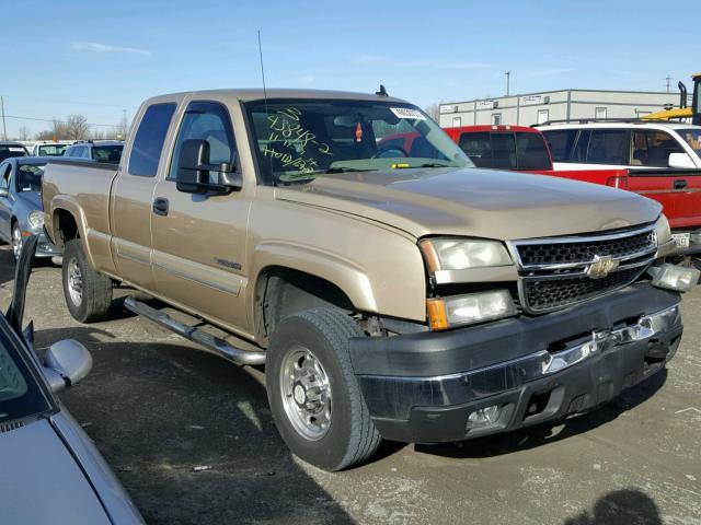 1GCHC29U37E183838 - 2007 CHEVROLET SILVERADO GOLD photo 1