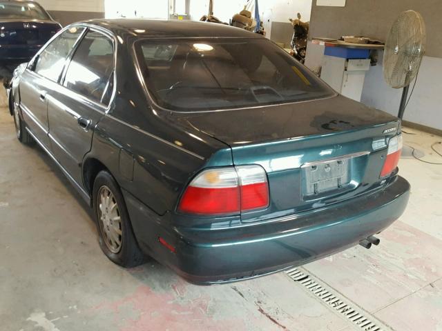 1HGCD556XVA207283 - 1997 HONDA ACCORD EX GREEN photo 3