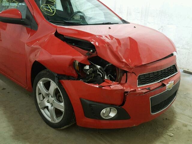 1G1JE5SB2F4104405 - 2015 CHEVROLET SONIC LTZ RED photo 9