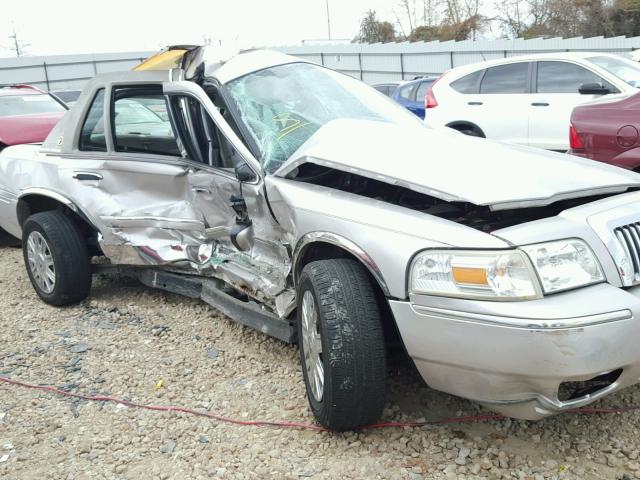 2MEFM74V77X613885 - 2007 MERCURY GRAND MARQ SILVER photo 9