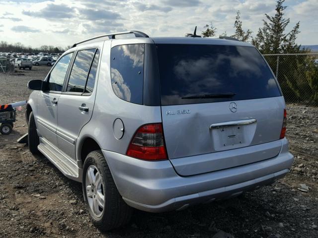 4JGAB57E15A521786 - 2005 MERCEDES-BENZ ML 350 SILVER photo 3