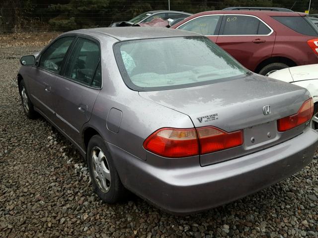 1HGCG5651YA054374 - 2000 HONDA ACCORD EX SILVER photo 3