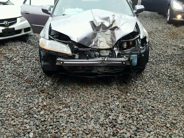 1HGCG5651YA054374 - 2000 HONDA ACCORD EX SILVER photo 9