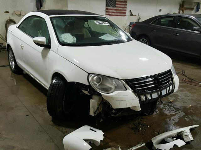 WVWFA7AH8AV025401 - 2010 VOLKSWAGEN EOS LUX WHITE photo 1